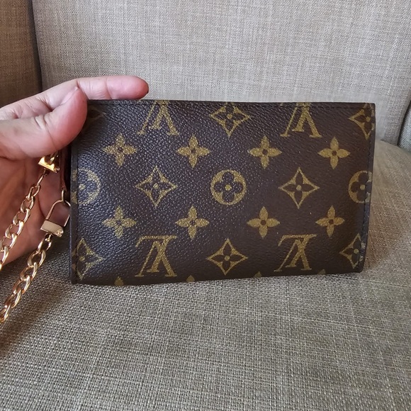 Authentic Louis Vuitton monogram wristlet pouch SD0998 (A2051) - Picture 6 of 10